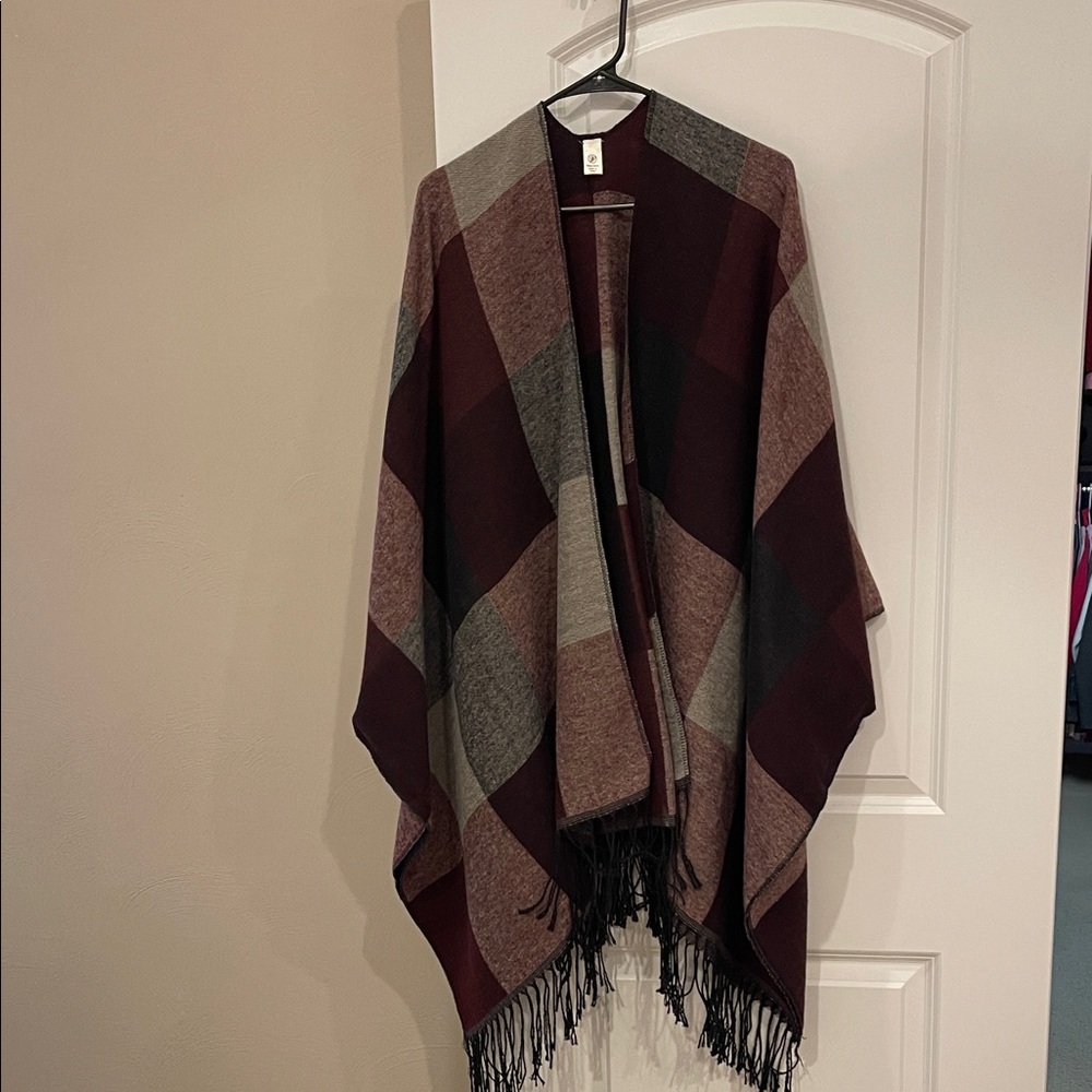 Elegant Plaid Cape with Fringe - Burgundy and Gray